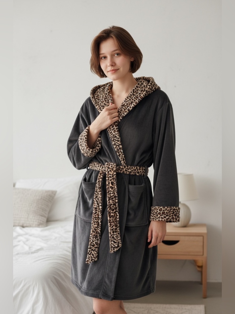 Adonna Womens Black Terry Velour Cheetah Leopard print bath lounge robe sz Lg
